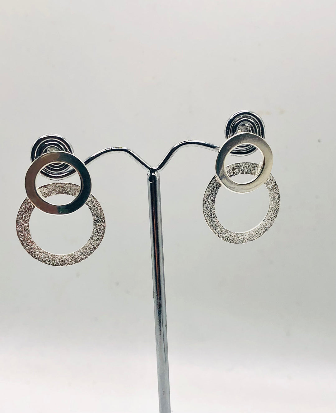 Overlap Studs
