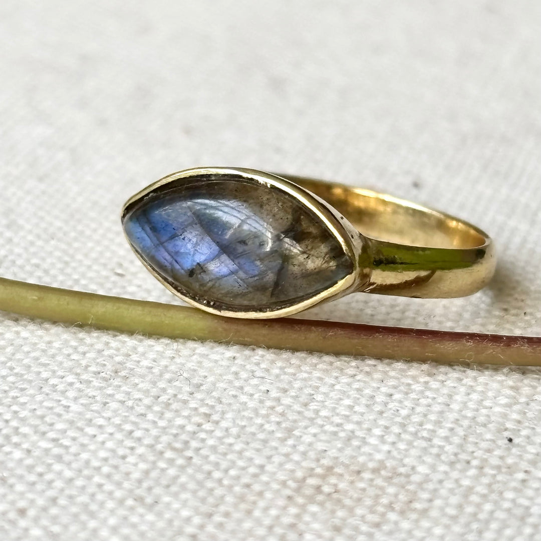 Labradorite Marquise Ring – 18 x 10 mm Stone – Size T – Panchadhatu – Handmade