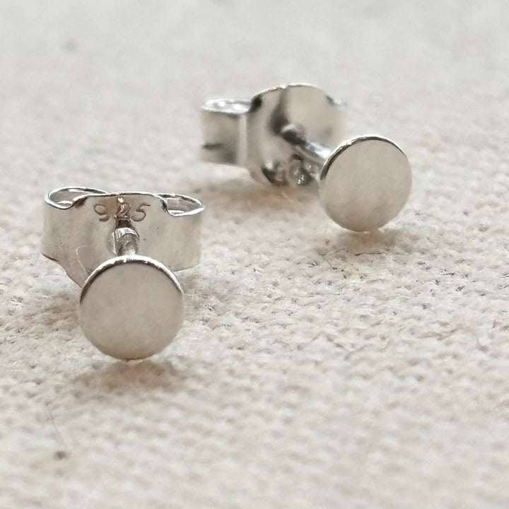 Sterling silver round disc stud earrings