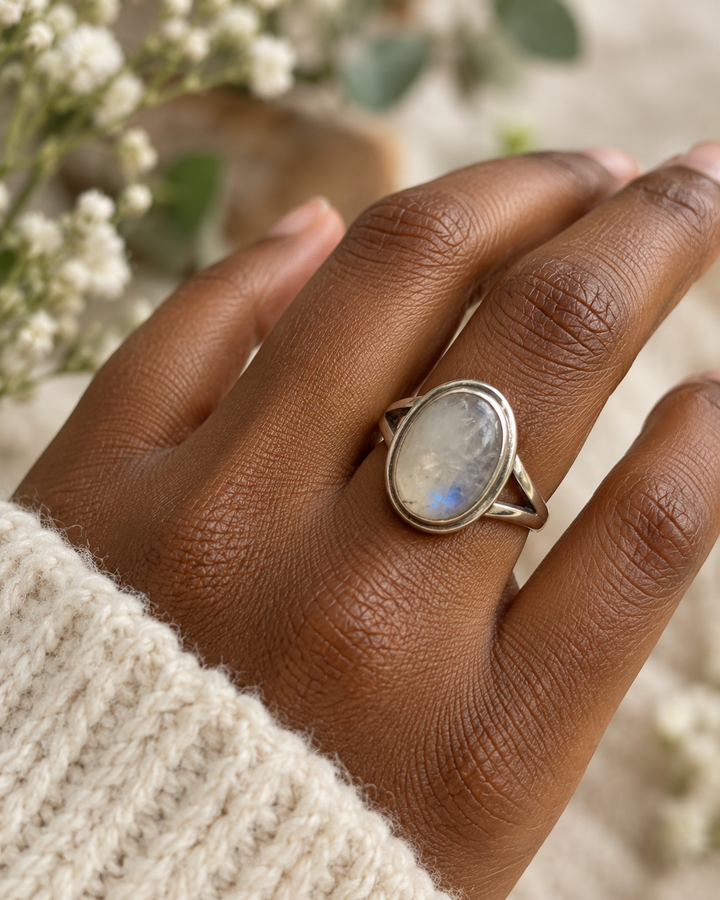 Large Oval Moonstone Sterling Silver Ring – Size P