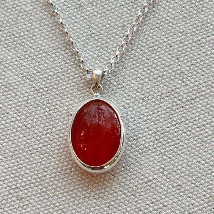 Carnelian Oval Pendant Necklace – Sterling Silver – 18 Inch Chain