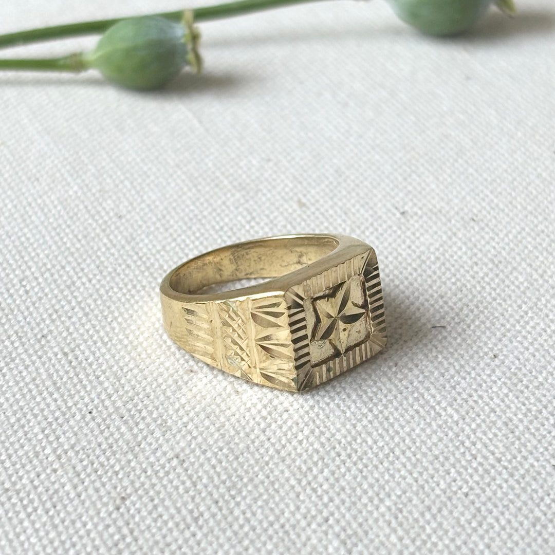 Handmade Panchadhatu Engraved Signet Ring