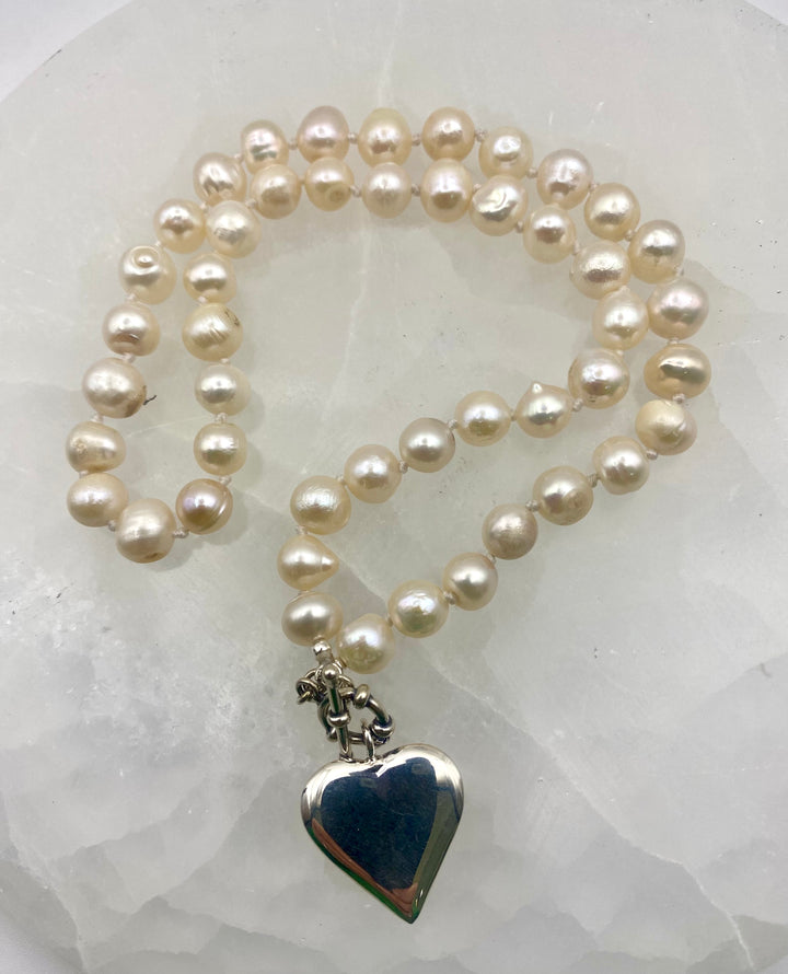Pearl Embrace Necklace