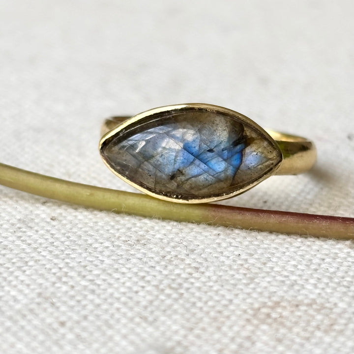 Labradorite Marquise Ring – 18 x 10 mm Stone – Size T – Panchadhatu – Handmade