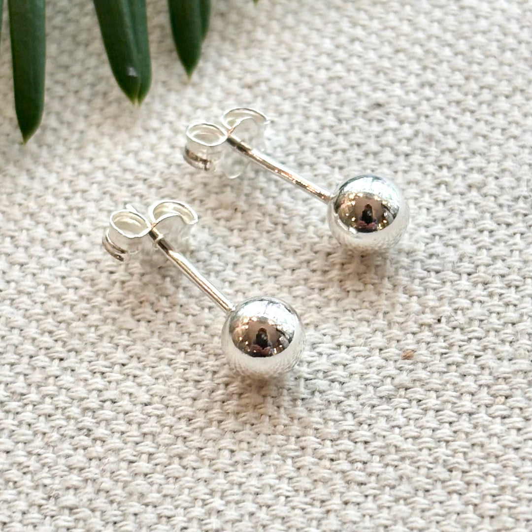 Sterling silver ball stud earrings – 5mm