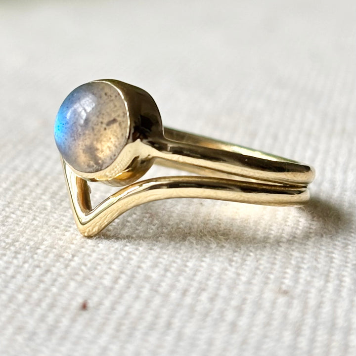 Labradorite Ring in Panchadhatu – Blue Flash Gemstone Ring – Size M