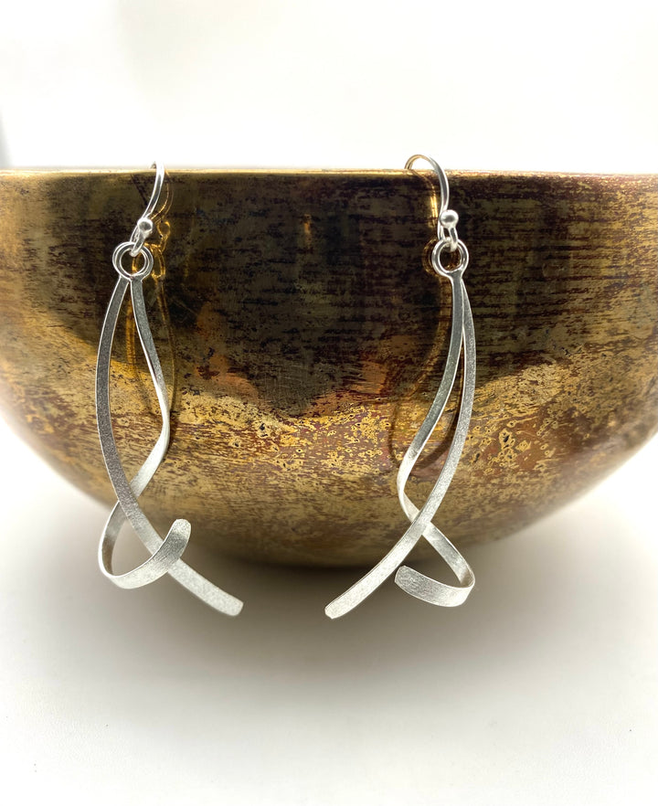 Dancing Breeze - Silver Flow Earrings
