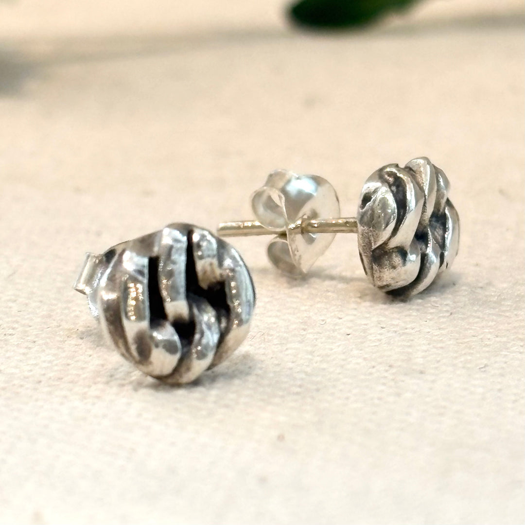 Sterling Silver Knot Stud Earrings 9 mm