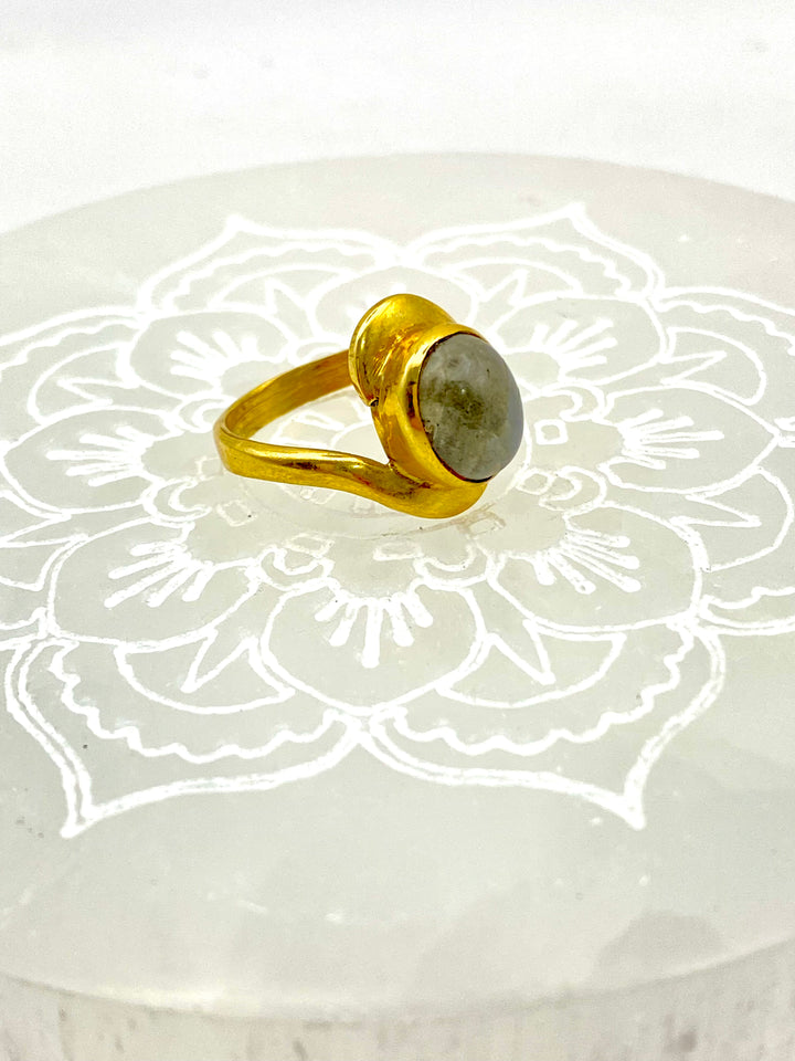 Moonlit Path - Labradorite Ring