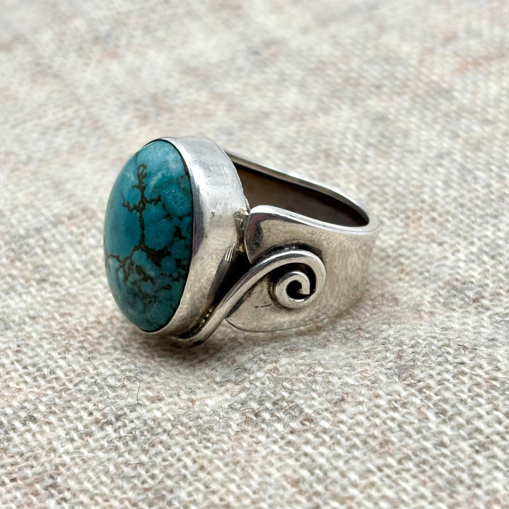 Turquoise Oval Statement Ring in Sterling Silver – Size S
