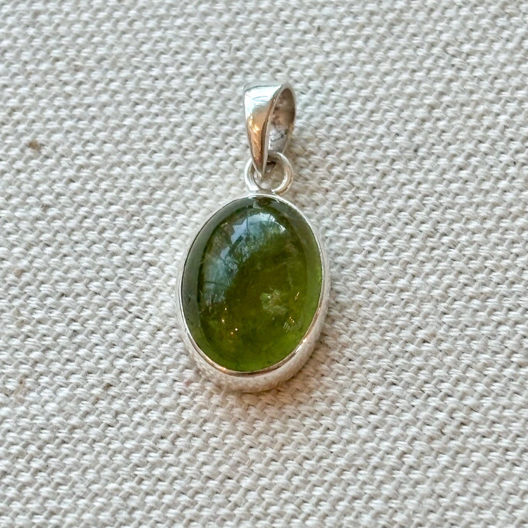 Green Tourmaline Sterling Silver Necklace – 18 Inch Chain