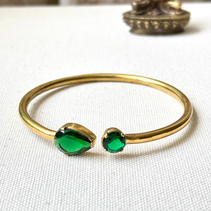 Handmade Panchadhatu Green Zirconia Open Bangle – 6cm