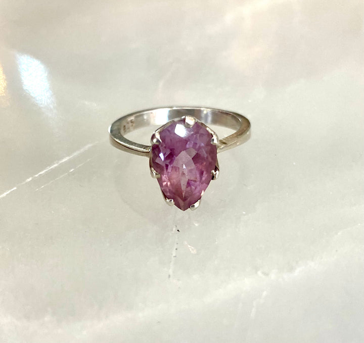 Roselight - Amethyst Ring