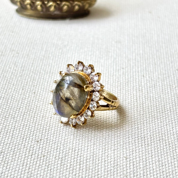 Handmade Panchadhatu Labradorite Halo Ring – Size L