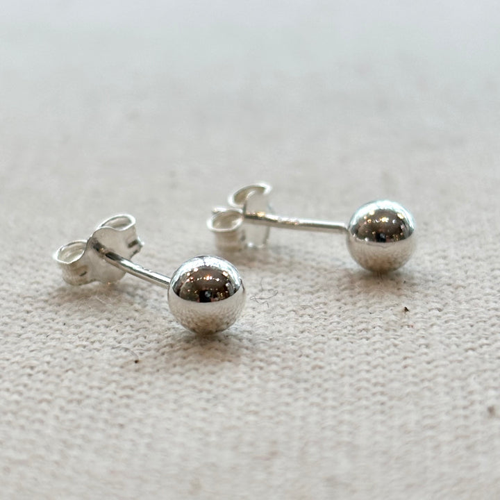 Sterling silver ball stud earrings – 5mm