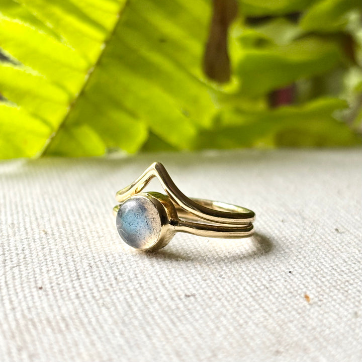 Labradorite Ring in Panchadhatu – Blue Flash Gemstone Ring – Size M