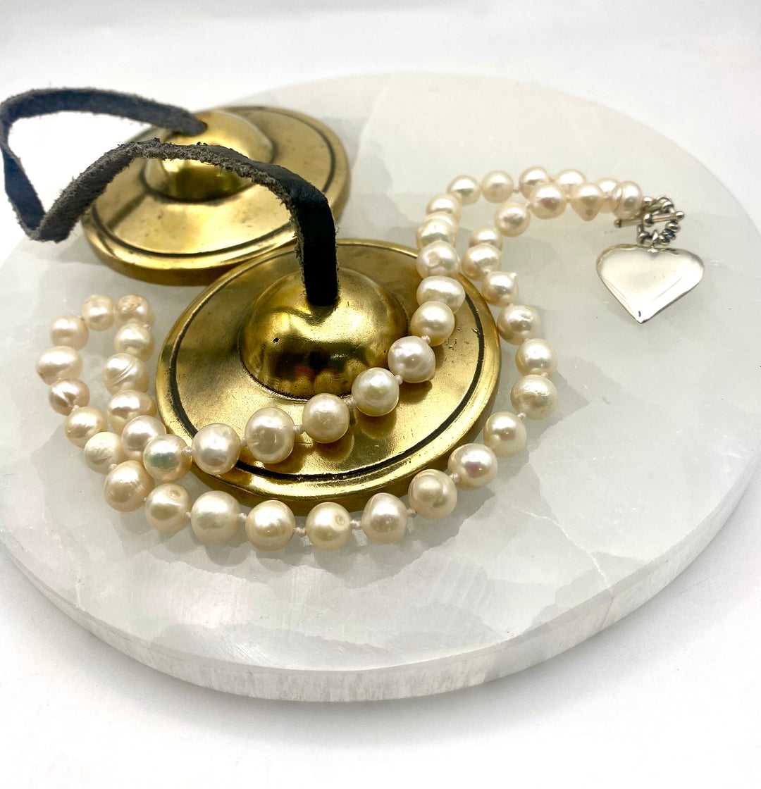 Pearl Embrace Necklace