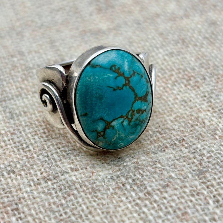 Turquoise Oval Statement Ring in Sterling Silver – Size S