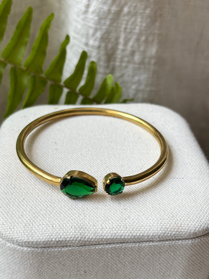 Handmade Panchadhatu Green Zirconia Open Bangle – 6cm