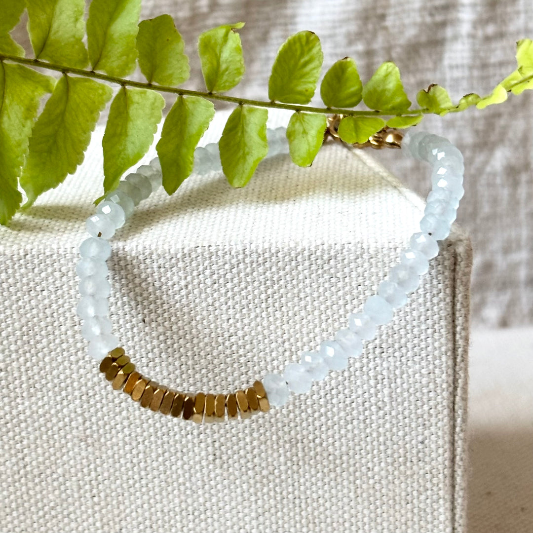 Aquamarine & Gold Bead Bracelet