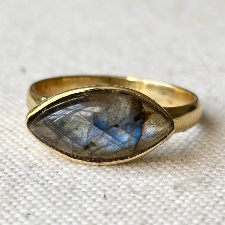 Labradorite Marquise Ring – 18 x 10 mm Stone – Size T – Panchadhatu – Handmade