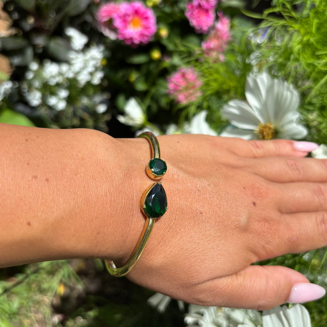 Handmade Panchadhatu Green Zirconia Open Bangle – 6cm