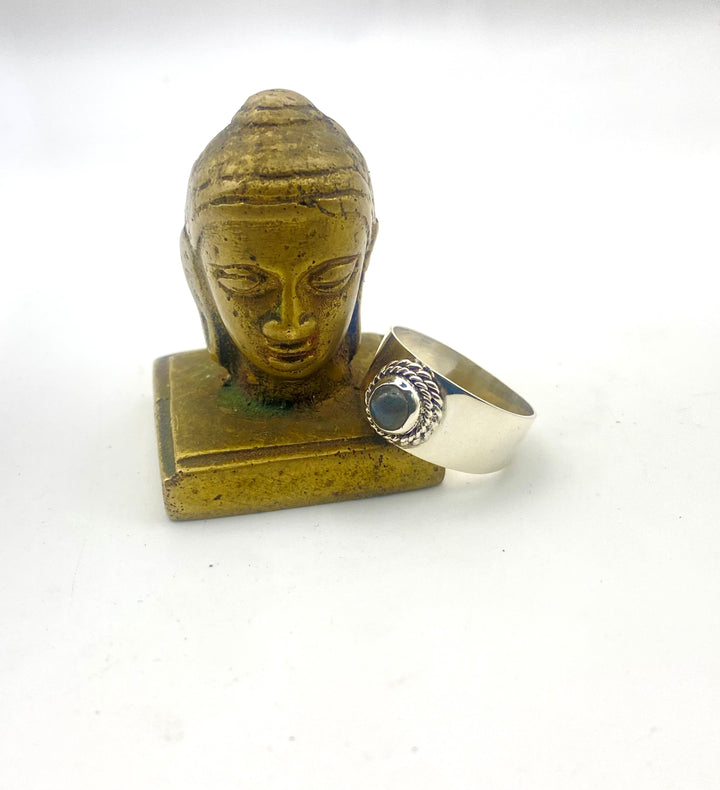 Guardians Circle - Labradorite Ring