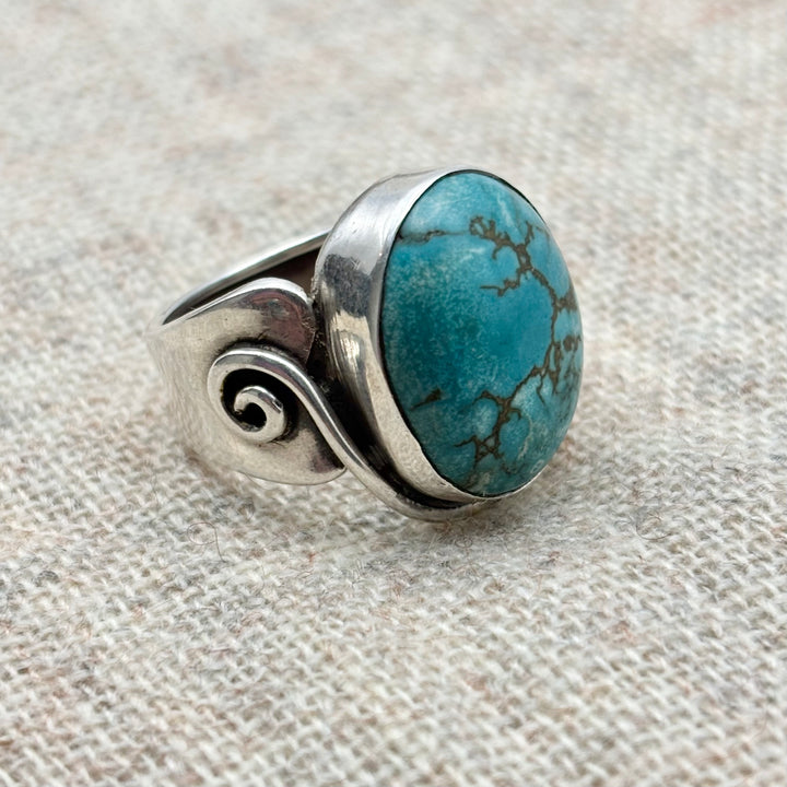 Turquoise Oval Statement Ring in Sterling Silver – Size S