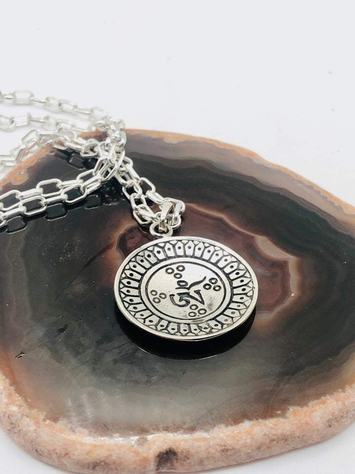 Melong Pendant
